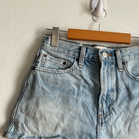 Aritzia Denim Forum The Farrah Cheeky Short - Picture 3 of 9